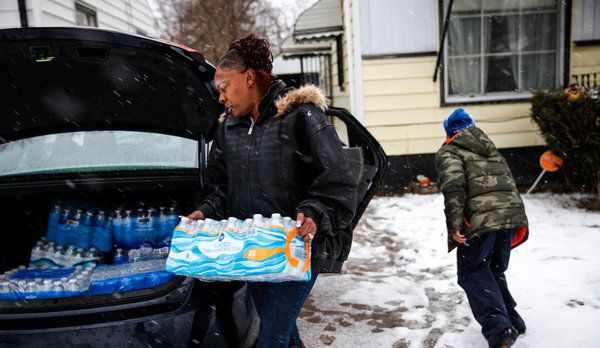 Flints citizens avoid consuming tainted water.