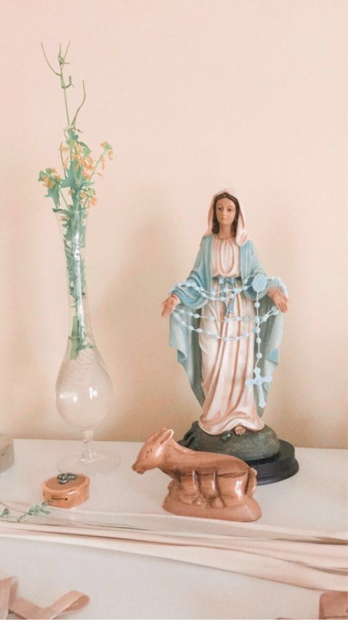 How+to+Honor+Mary+this+Month